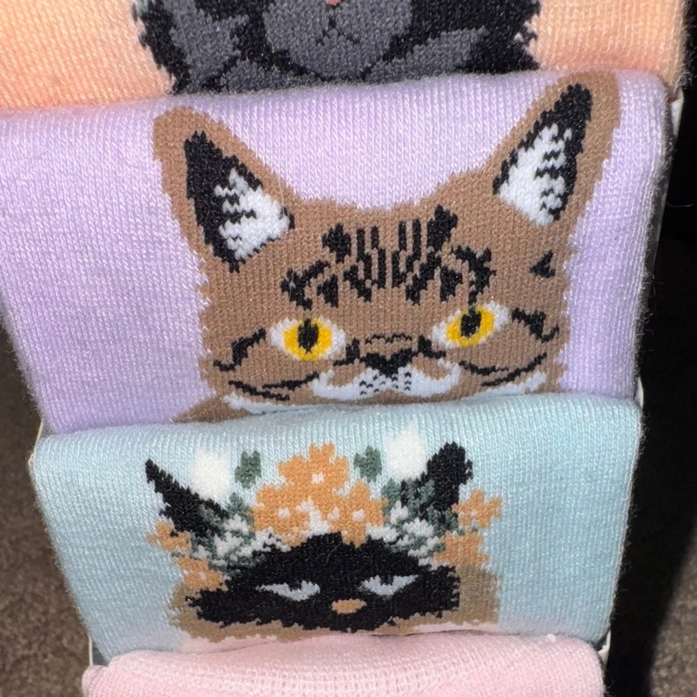 Cat Patterned Crew Socks - Multicolor - Picture 6 of 9